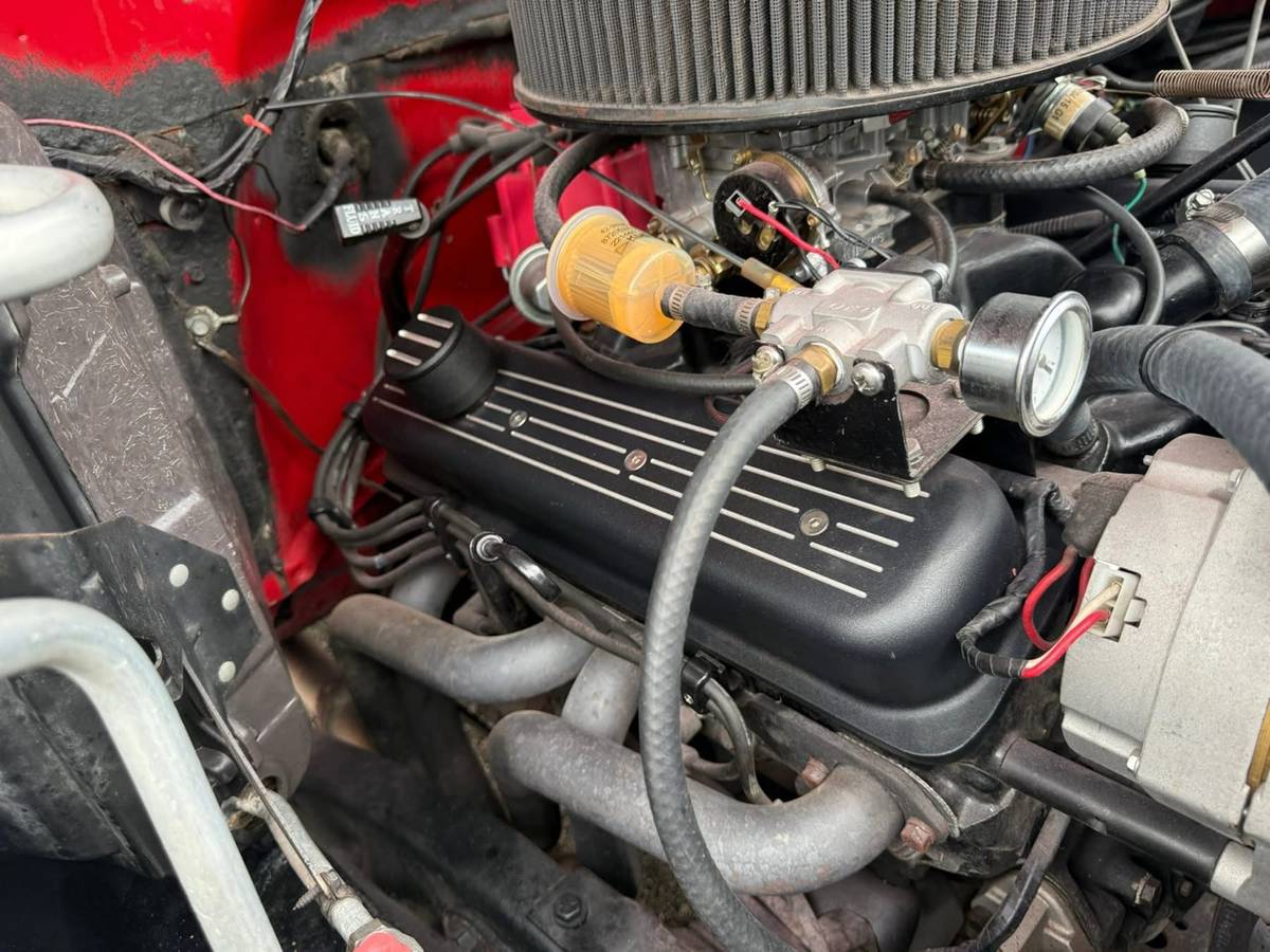Chevrolet-ck-10-1986-red-16