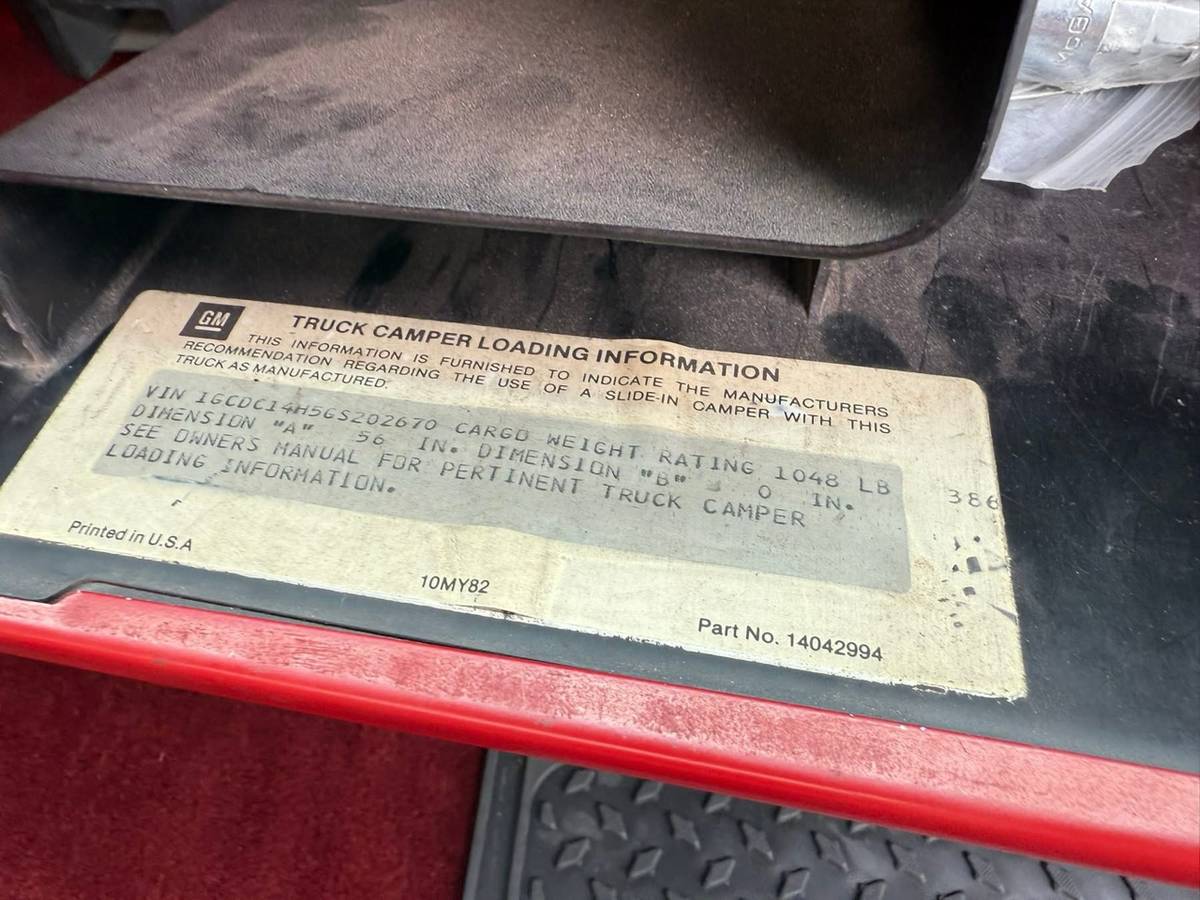 Chevrolet-ck-10-1986-red-19