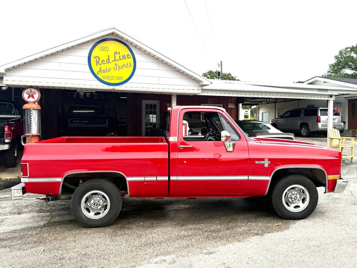 Chevrolet-ck-10-1986-red-3