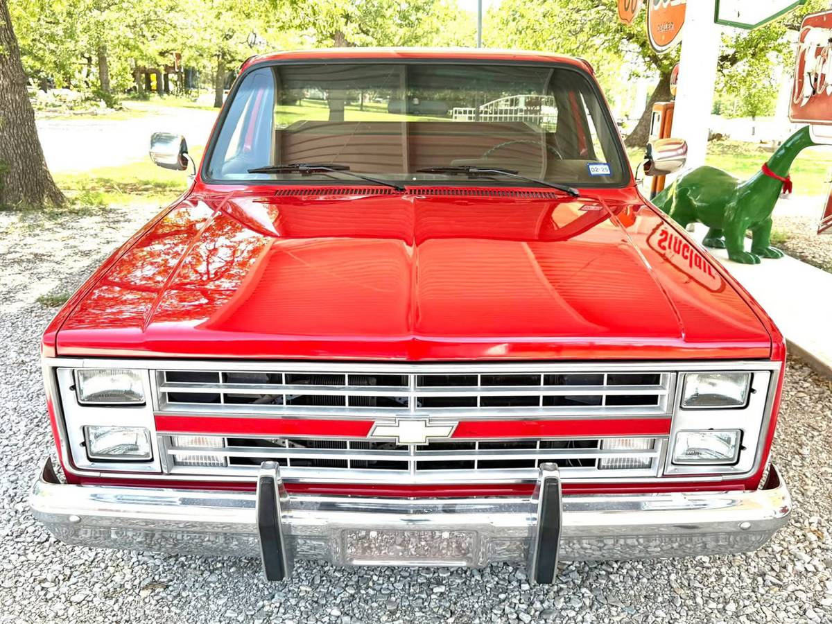 Chevrolet-ck-10-1986-red-7