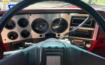 Chevrolet-ck-10-1986-red-9