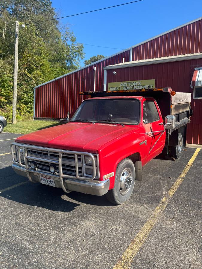 Chevrolet-ck-pickup-12-ton-1981-red-1
