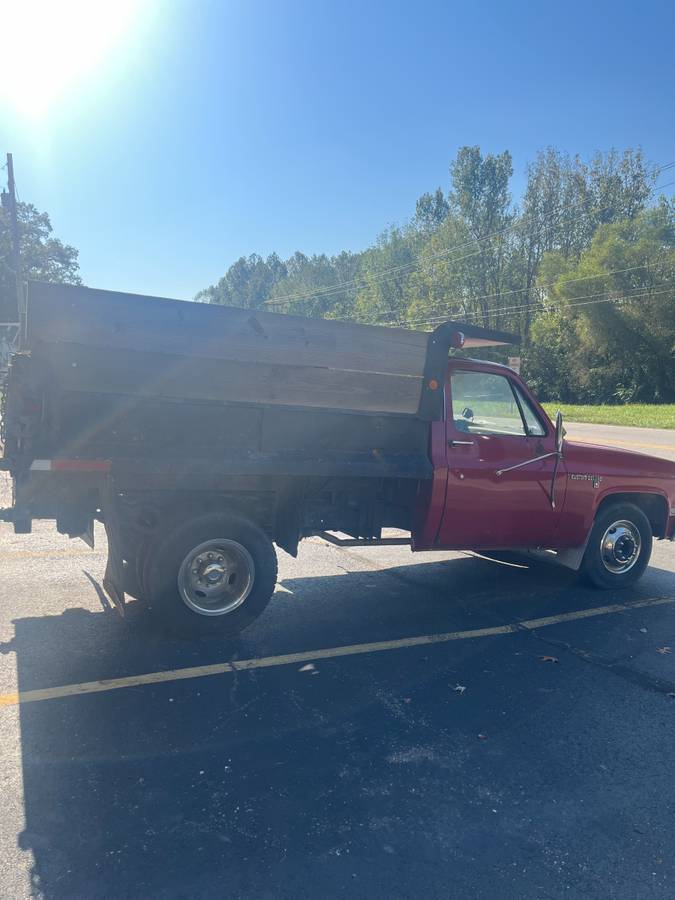 Chevrolet-ck-pickup-12-ton-1981-red-3