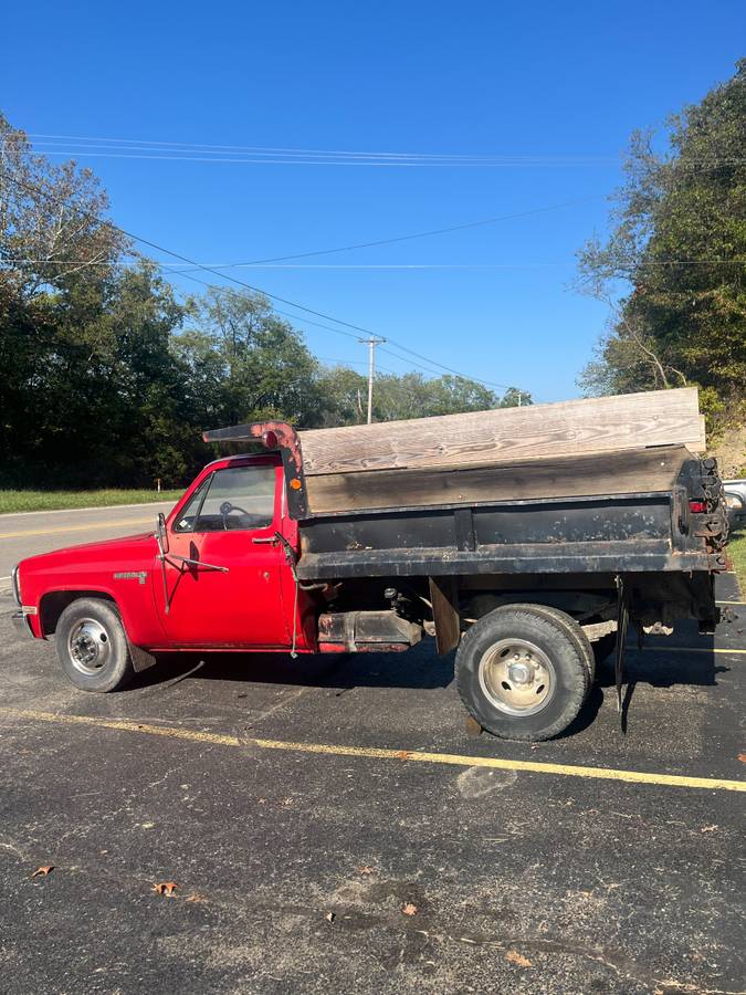 Chevrolet-ck-pickup-12-ton-1981-red