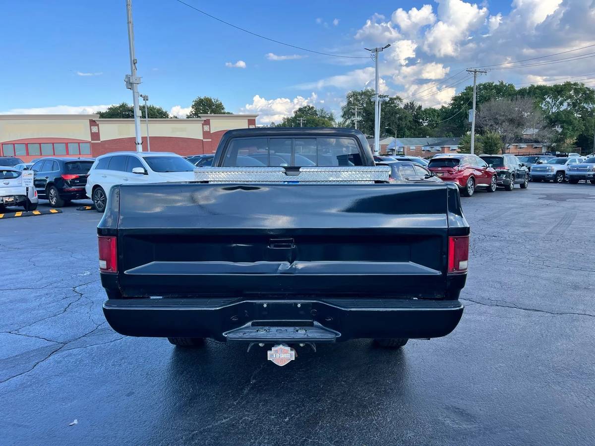 Chevrolet-ck-pickup-12-ton-nominal-1986-black-1