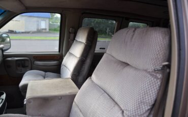 Chevrolet-conversion-van-1996-white-10