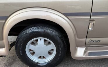 Chevrolet-conversion-van-1996-white-2