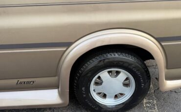 Chevrolet-conversion-van-1996-white-22