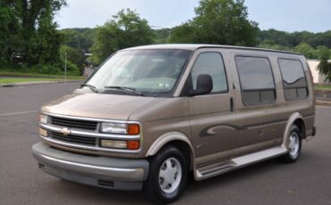 Chevrolet-conversion-van-1996-white-4