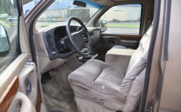 Chevrolet-conversion-van-1996-white-9