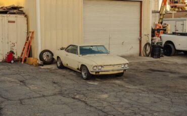 Chevrolet-corvair-1966-white-20
