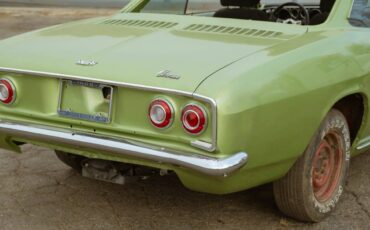 Chevrolet-corvair-1966-white-3