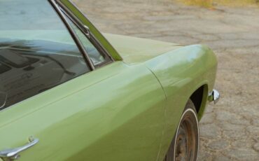 Chevrolet-corvair-1966-white-5