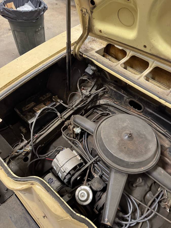 Chevrolet-corvair-convertible-1968-yellow-10