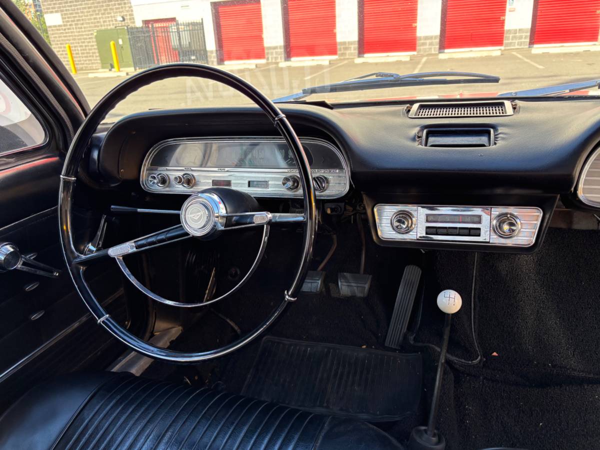 Chevrolet-corvair-monza-1963-silver-18
