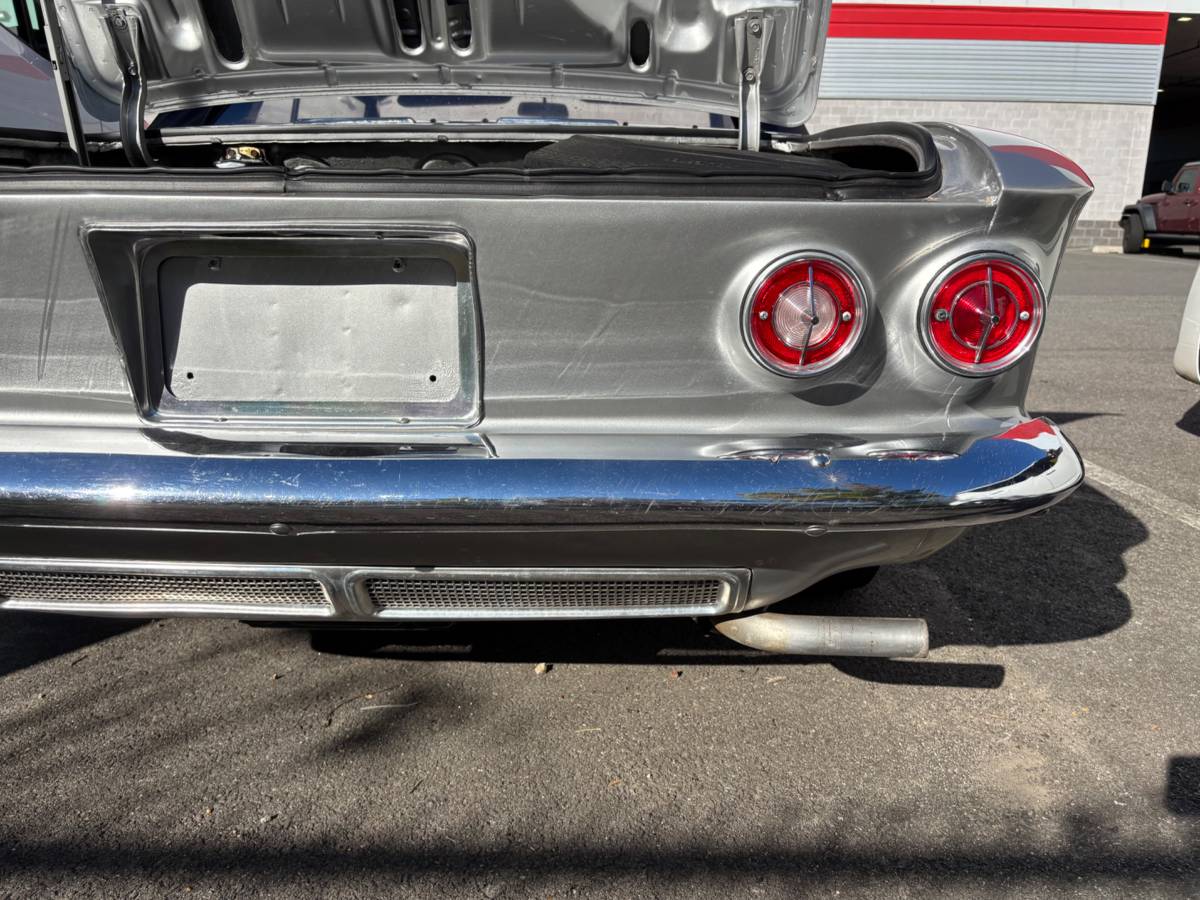 Chevrolet-corvair-monza-1963-silver-3