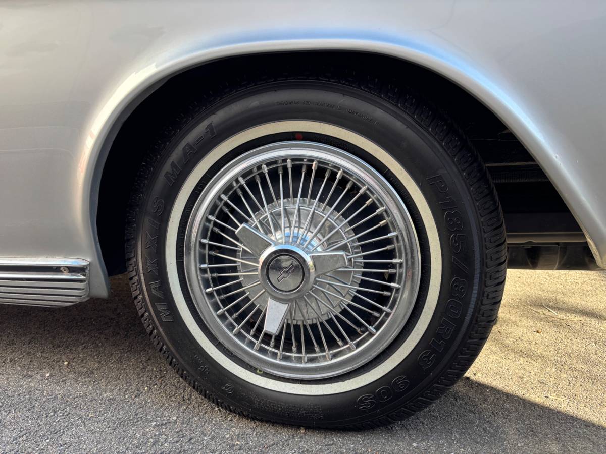 Chevrolet-corvair-monza-1963-silver-5