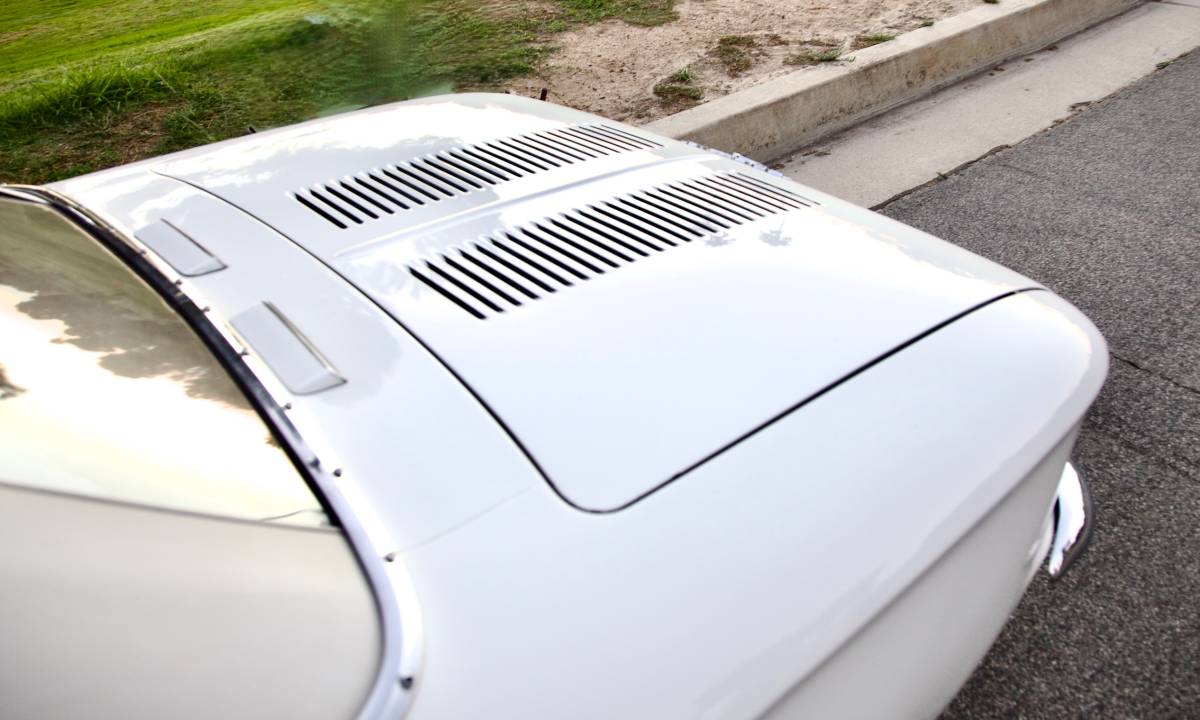 Chevrolet-corvair-monza-spyder-1963-white-21