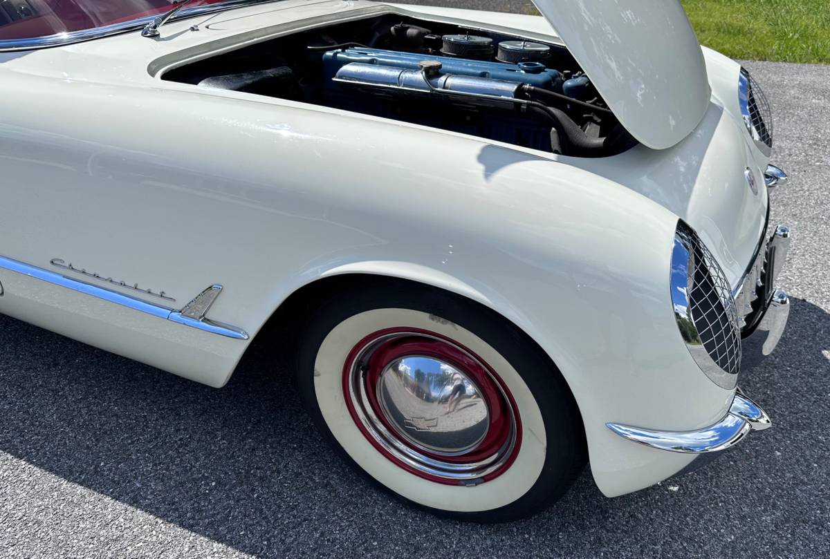 Chevrolet-corvette-1954-white-1