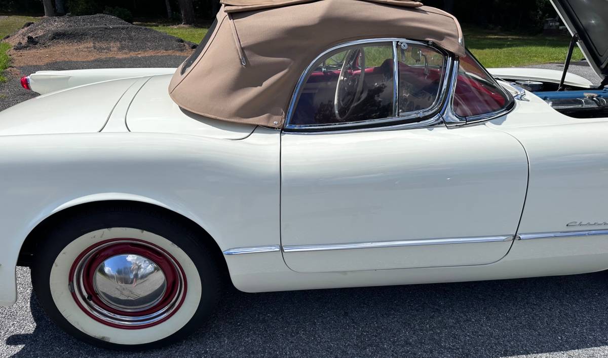 Chevrolet-corvette-1954-white-13