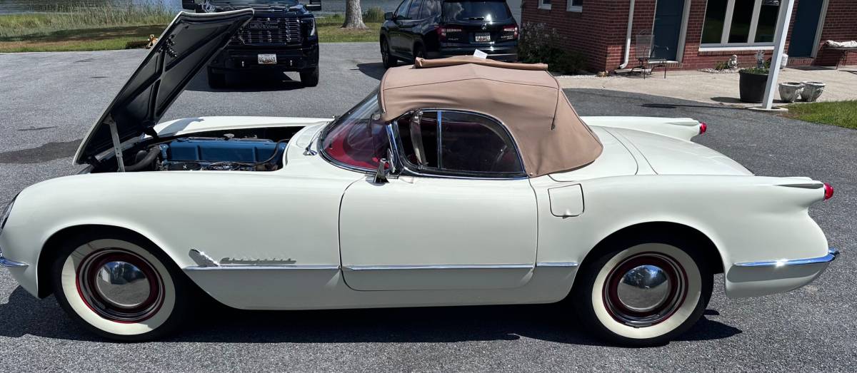 Chevrolet-corvette-1954-white-4
