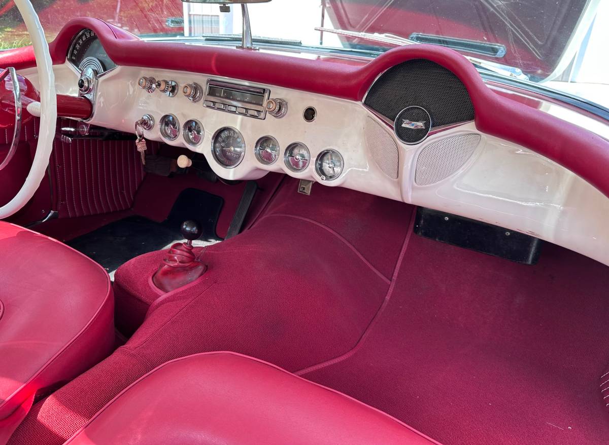 Chevrolet-corvette-1954-white-7