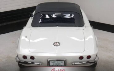 Chevrolet-corvette-1961-1