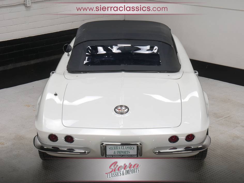 Chevrolet-corvette-1961-1