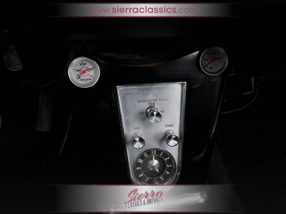 Chevrolet-corvette-1961-10