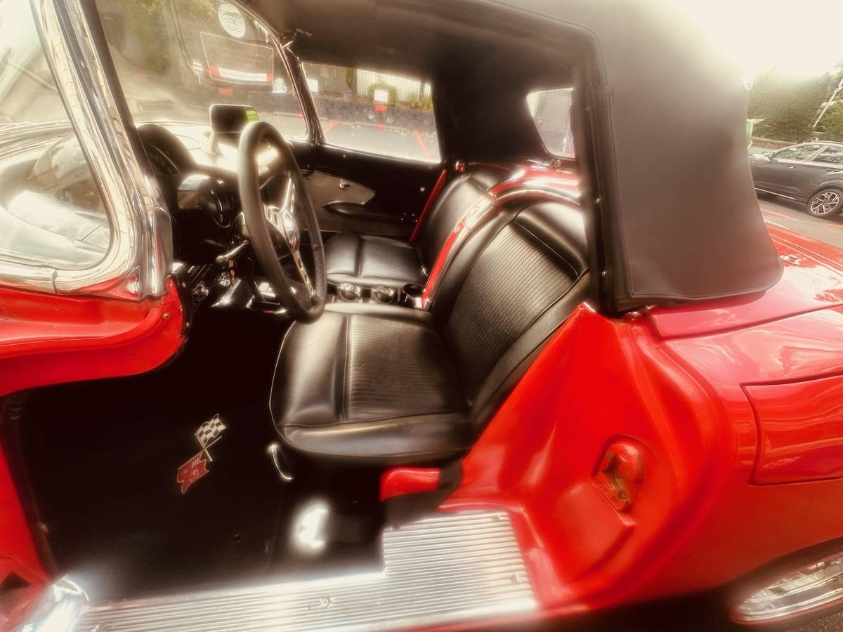 Chevrolet-corvette-1961-130