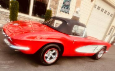 Chevrolet-corvette-1961-26