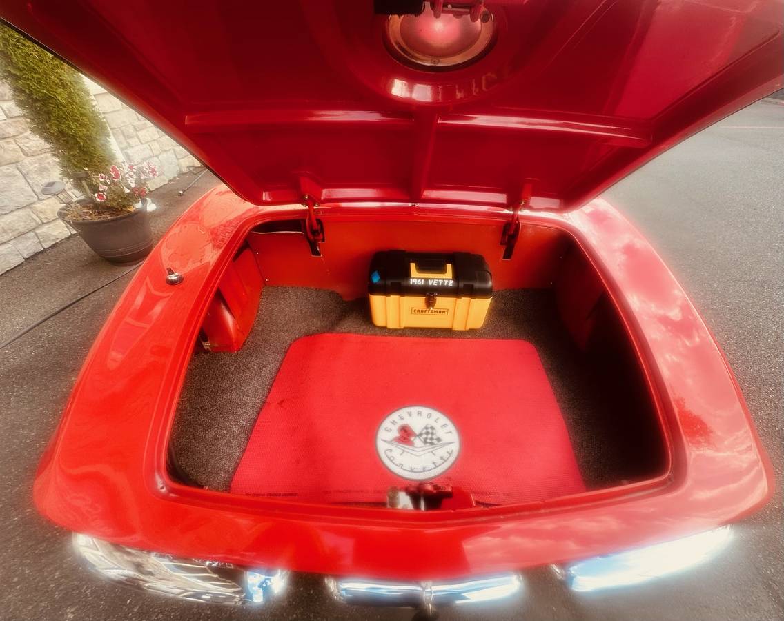 Chevrolet-corvette-1961-31