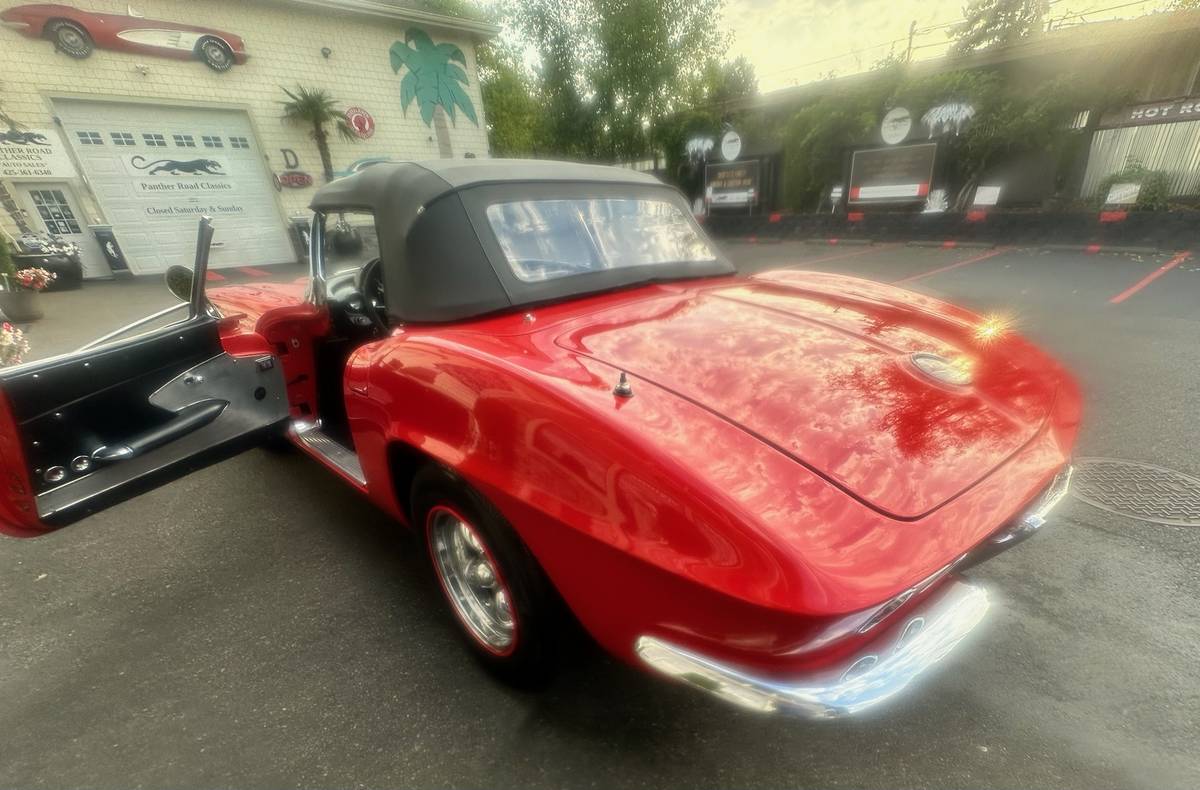 Chevrolet-corvette-1961-73