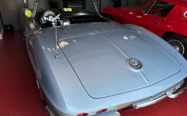 Chevrolet-corvette-1962-blue-11
