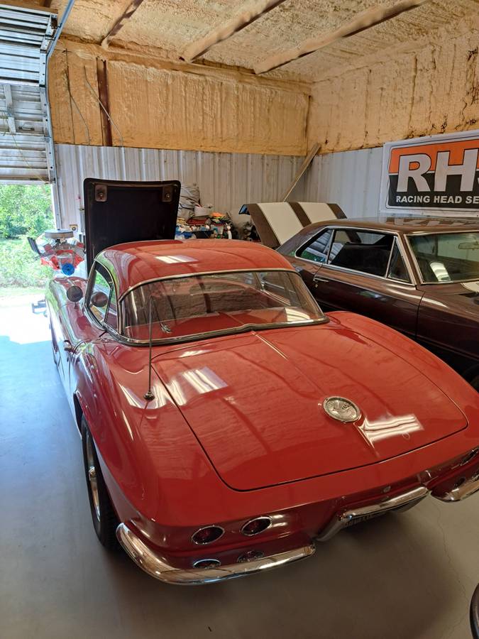 Chevrolet-corvette-1962-red-4