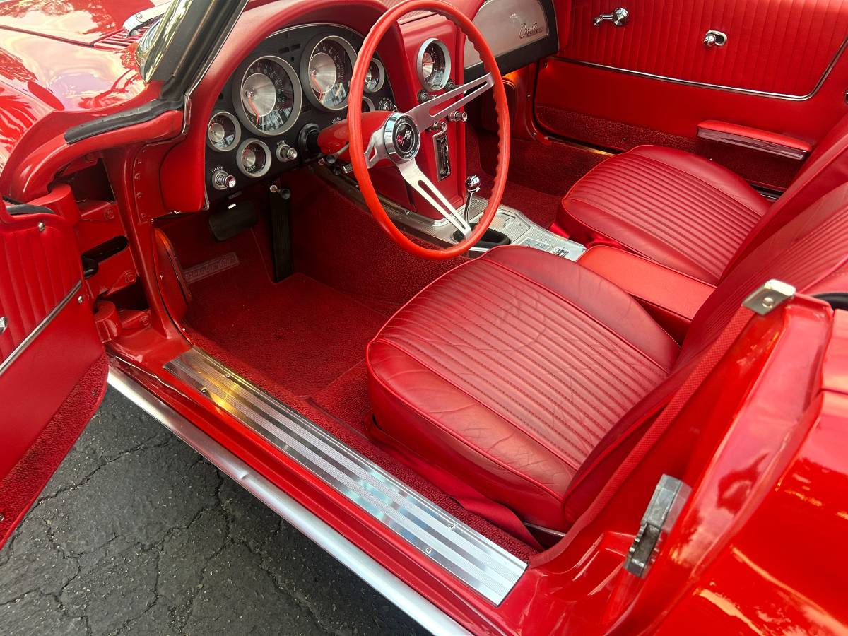 Chevrolet-corvette-1963-red-13