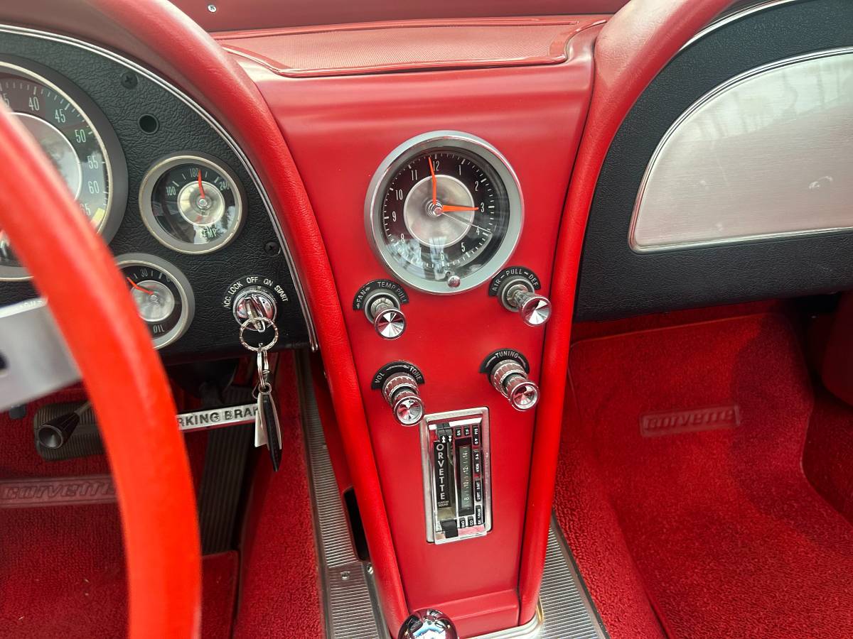 Chevrolet-corvette-1963-red-16