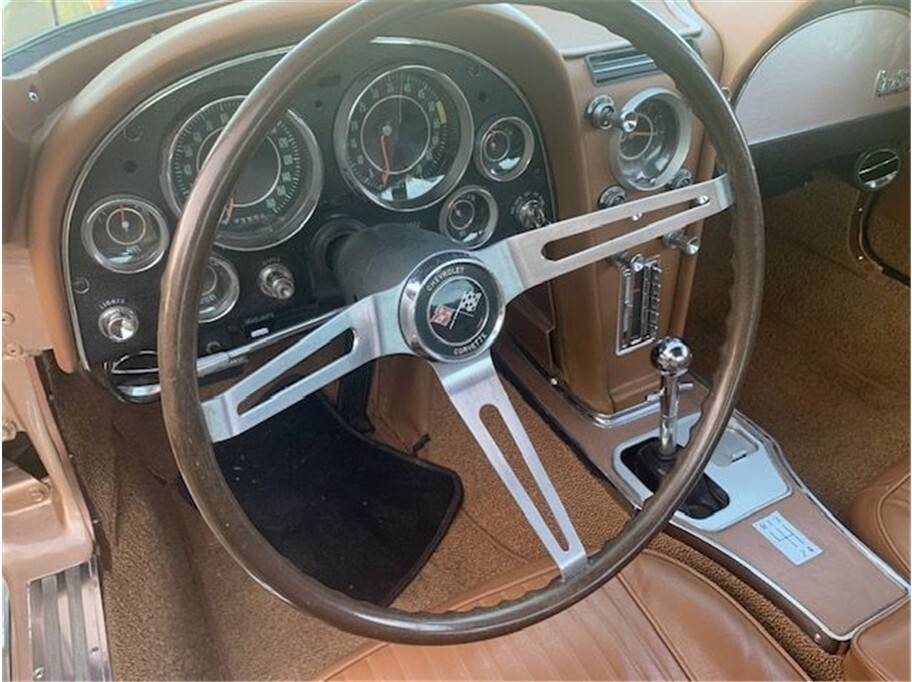 Chevrolet-corvette-1964-14