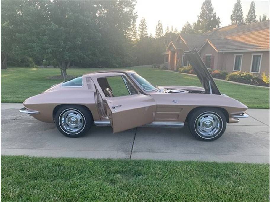 Chevrolet-corvette-1964-18