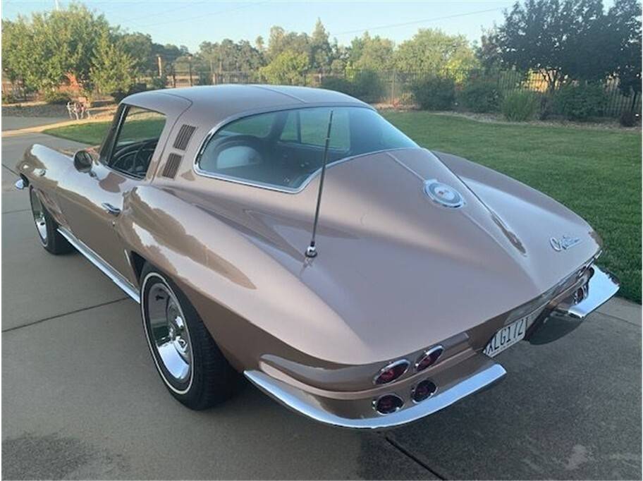 Chevrolet-corvette-1964-7