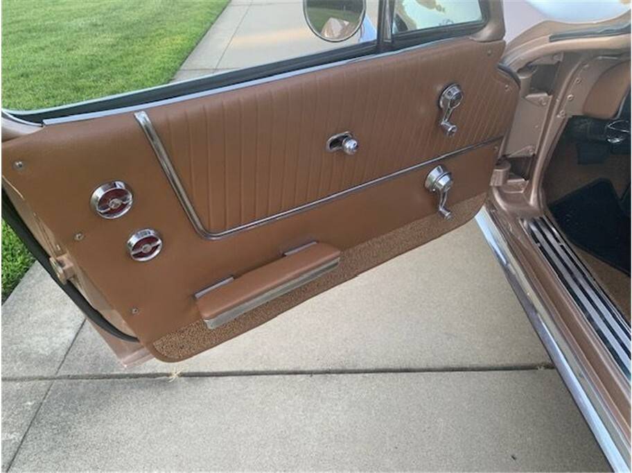 Chevrolet-corvette-1964-87