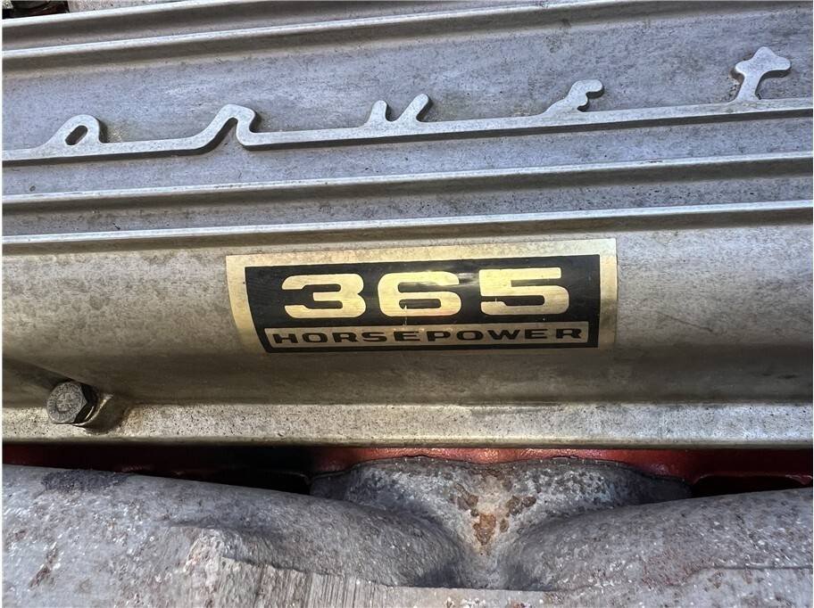 Chevrolet-corvette-1965-12