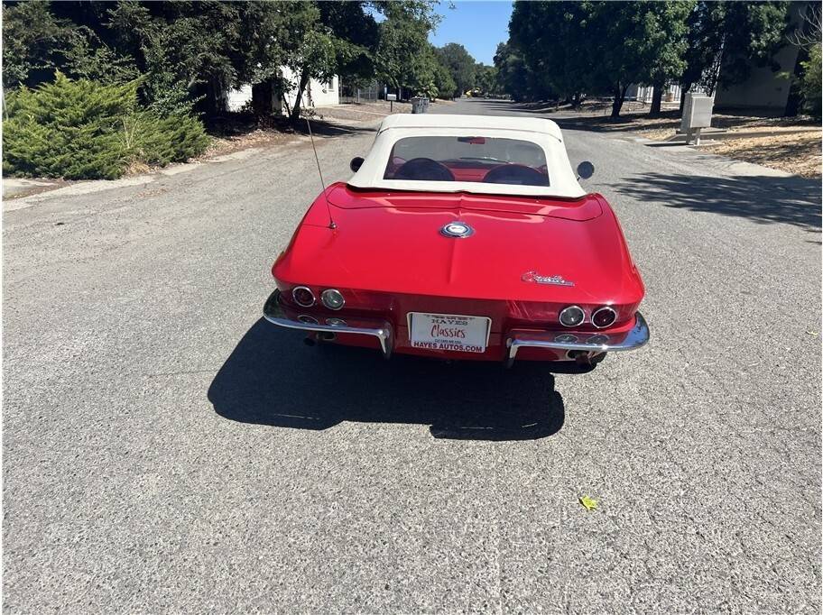Chevrolet-corvette-1965-17