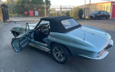Chevrolet-corvette-1965-21