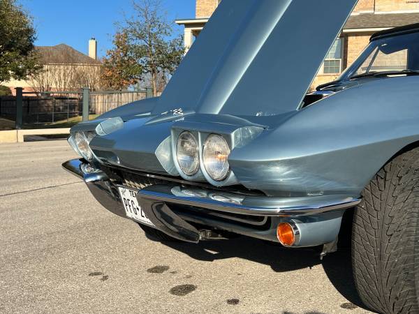 Chevrolet-corvette-1965-35