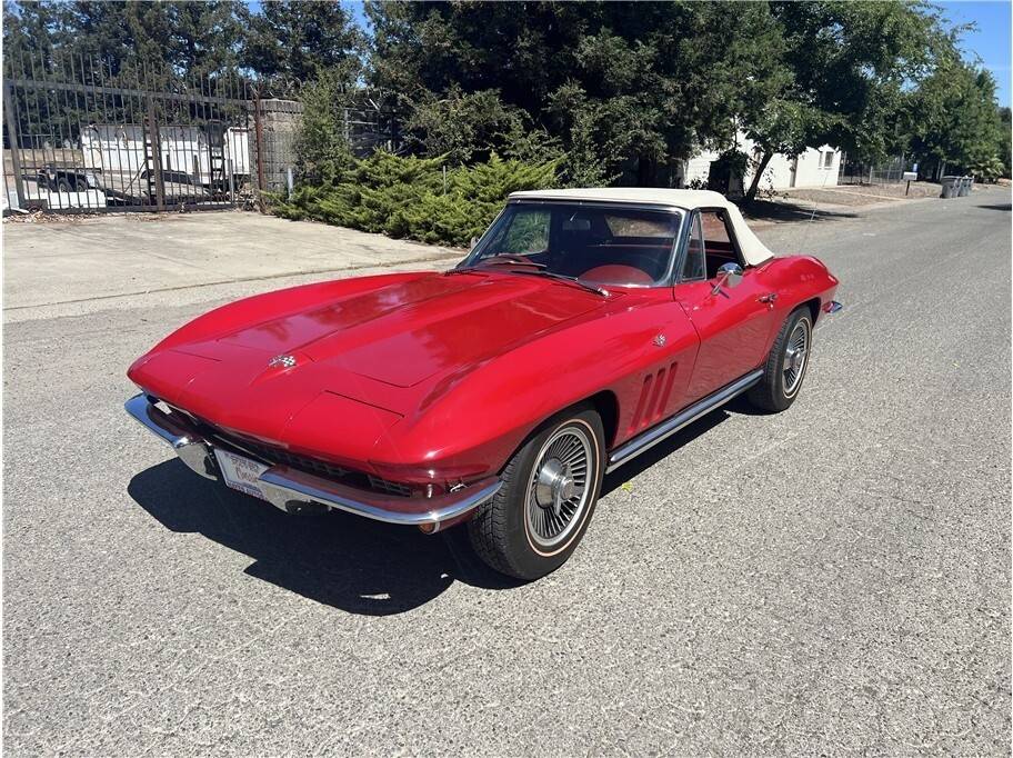 Chevrolet-corvette-1965-53
