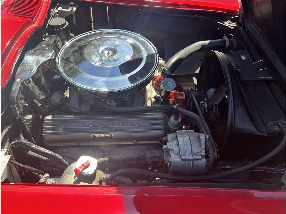 Chevrolet-corvette-1965-82