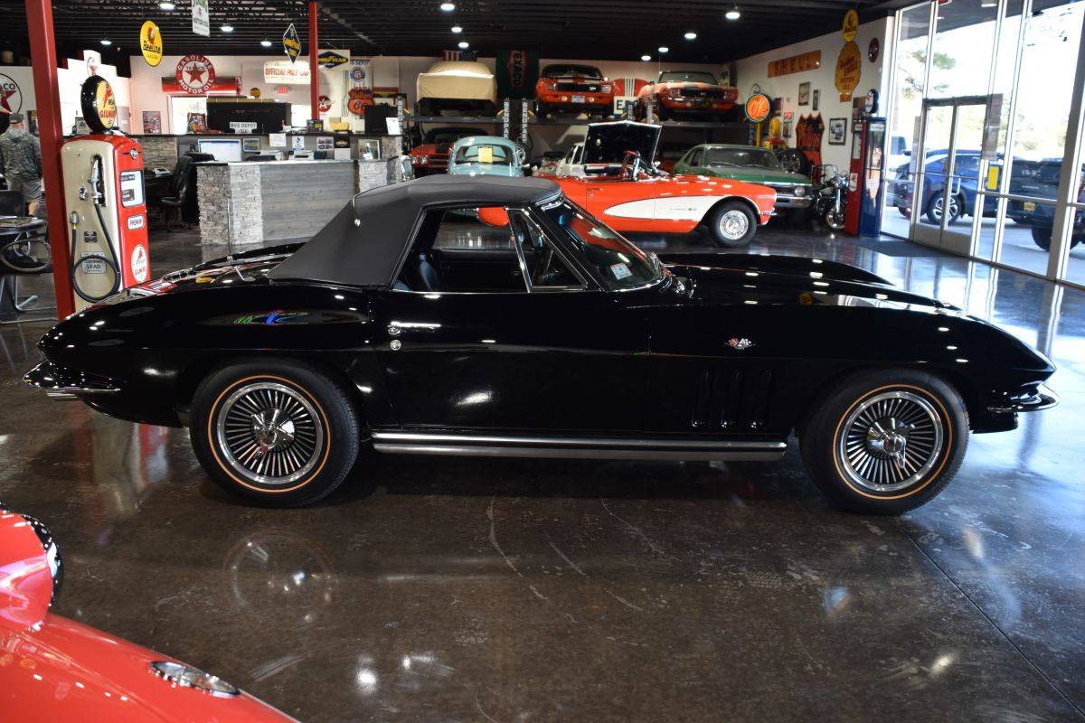 Chevrolet-corvette-1965-black-1