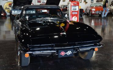 Chevrolet-corvette-1965-black-10