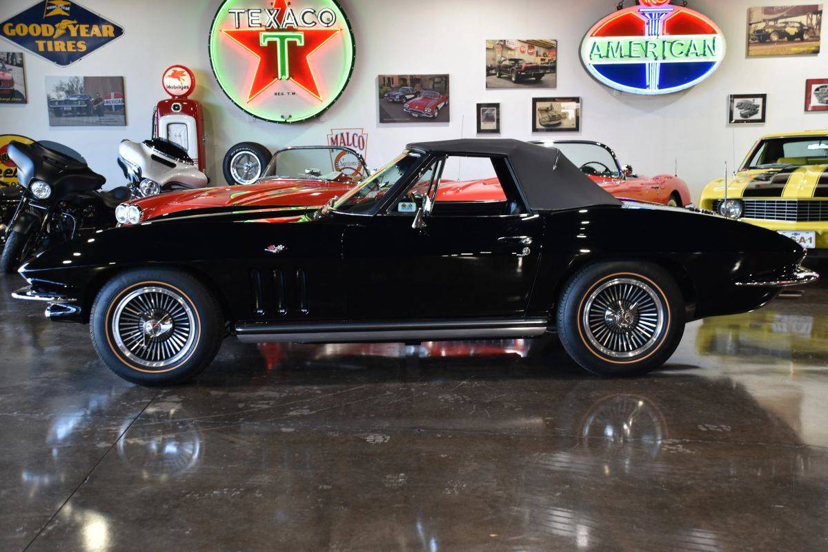 Chevrolet-corvette-1965-black-20